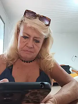 Snapshot of Belladama61 chatting on 05.26.26 Belladama61 online show from 05.26.26