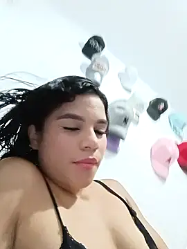 Snapshot of Little-Pussy-Sweet chatting on 09.28.25 Little-Pussy-Sweet online show from 09.28.25