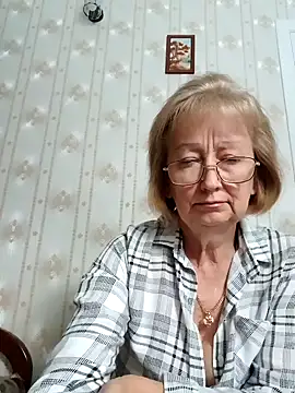 Snapshot of AlikaSwan5821 chatting on 10.04.25 AlikaSwan5821 online show from 10.04.25