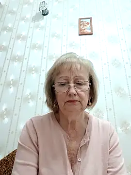 Snapshot of AlikaSwan5821 chatting on 11.07.25 AlikaSwan5821 online show from 11.07.25