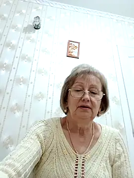 Snapshot of AlikaSwan5821 chatting on 11.24.25 AlikaSwan5821 online show from 11.24.25