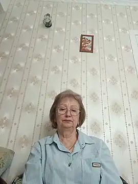 Snapshot of AlikaSwan5821 chatting on 02.12.26 AlikaSwan5821 online show from 02.12.26