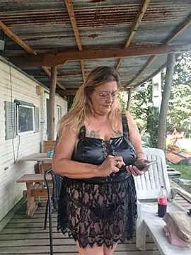 Misspapillon1840 online show from 09.30.25