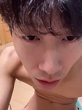 Snapshot of juri20cm chatting on 10.14.25 juri20cm online show from 10.14.25