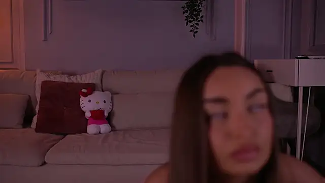 MillaSerene online show from 04.11.26