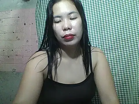 Snapshot of pinaysinglemommm chatting on 11.15.25 pinaysinglemommm online show from 11.15.25