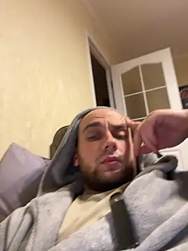 LuckyGirlfriends online show from 10.27.25