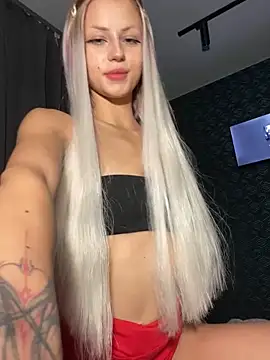 FavoriteKira online show from 10.08.25