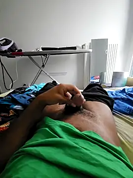 Snapshot of Syto772 chatting on 12.14.25 Syto772 online show from 12.14.25