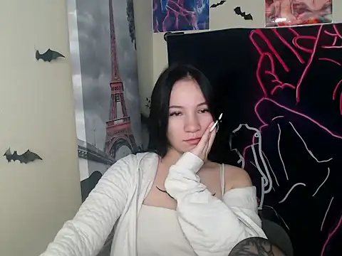 Snapshot of Em7MaA chatting on 12.03.25 Em7MaA online show from 12.03.25