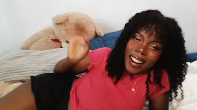 Snapshot of SparklingSoleil chatting on 09.14.25 SparklingSoleil online show from 09.14.25