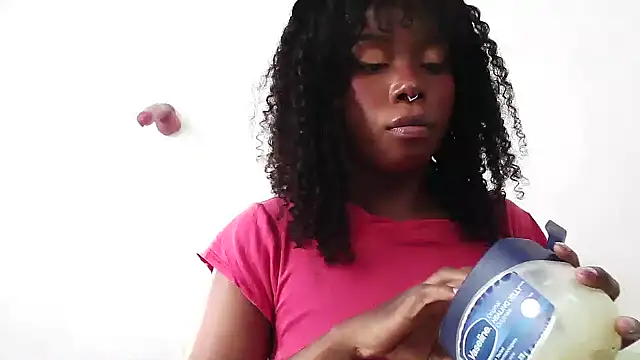 Snapshot of SparklingSoleil chatting on 10.23.25 SparklingSoleil online show from 10.23.25