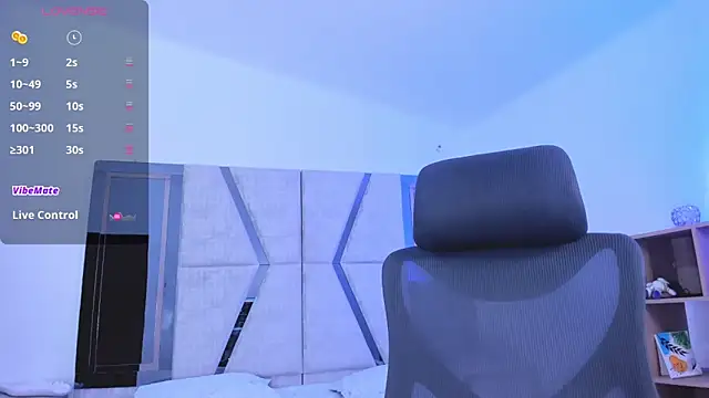 Snapshot of MadisonSky_ chatting on 09.14.25 MadisonSky online show from 09.14.25