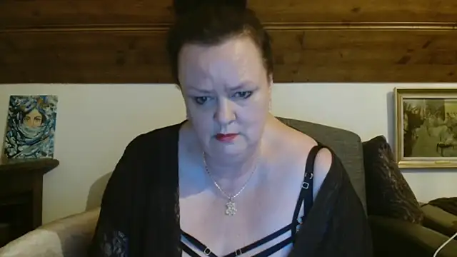 TiffanyMature online show from 03.11.26