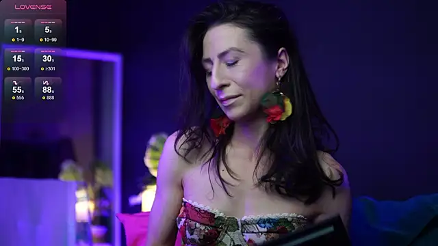 RubyRosa online show from 10.10.25