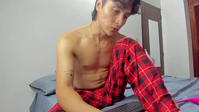 AlexanderHall online show from 12.19.25