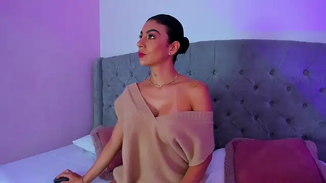 Snapshot of BianncaRibeiro chatting on 05.20.26 BianncaRibeiro online show from 05.20.26