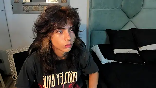 Snapshot of Dereck_Manson chatting on 11.02.25 Dereck Manson online show from 11.02.25