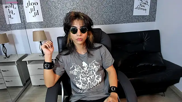 Snapshot of Dereck_Manson chatting on 11.12.25 Dereck Manson online show from 11.12.25