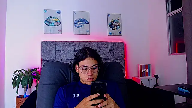 dirty model online show from 09.19.25