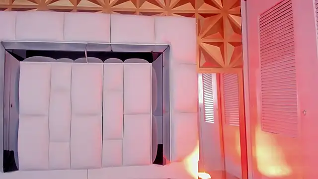 Snapshot of Angel_Dustt18 chatting on 09.10.25 Angel Dustt18 online show from 09.10.25