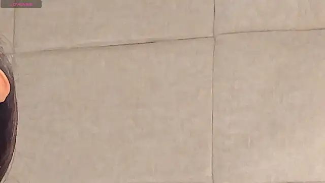 VioletHilton online show from 09.09.25