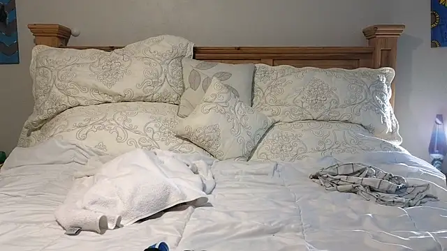 Maverikrose online show from 04.15.26