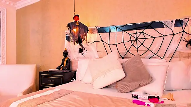 OliviaGarciaa online show from 10.13.25