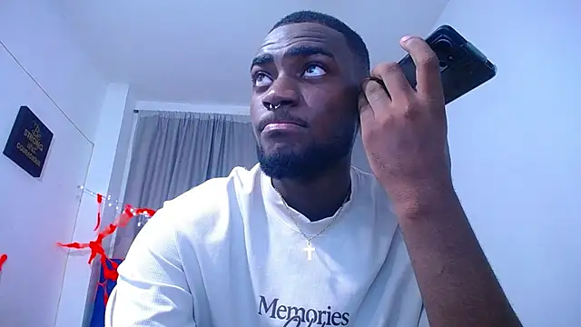 Snapshot of eebony_stallion chatting on 10.30.25 eebony stallion online show from 10.30.25