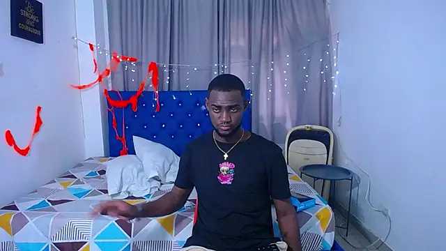 Snapshot of eebony_stallion chatting on 10.31.25 eebony stallion online show from 10.31.25