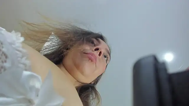 Snapshot of MELISSAROUGE chatting on 10.28.25 MELISSAROUGE online show from 10.28.25