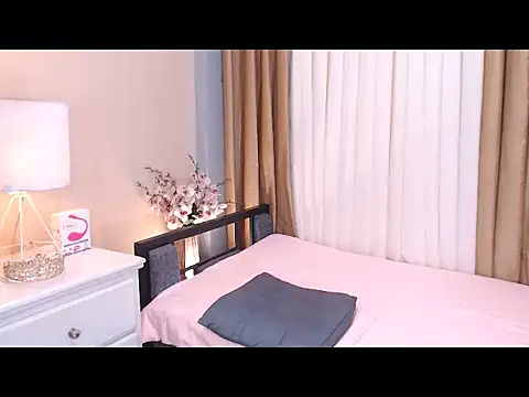 Snapshot of MelissaHardSexTS chatting on 11.30.25 MelissaHardSexTS online show from 11.30.25