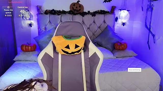 lila min online show from 10.21.25