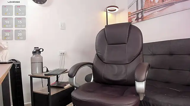 Dash Bukoski online show from 11.15.25