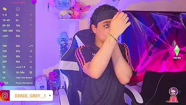Snapshot of derek_greyy_ chatting on 10.19.25 derek greyy online show from 10.19.25