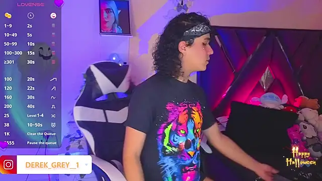 Snapshot of derek_greyy_ chatting on 11.05.25 derek greyy online show from 11.05.25