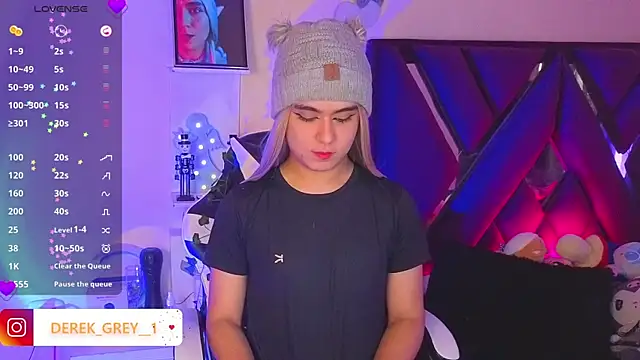 Snapshot of derek_greyy_ chatting on 11.11.25 derek greyy online show from 11.11.25