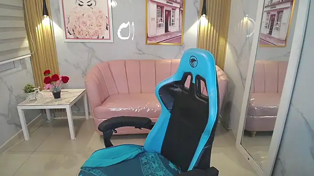 Snapshot of Jade_Jones_a chatting on 11.15.25 Jade Jones a online show from 11.15.25