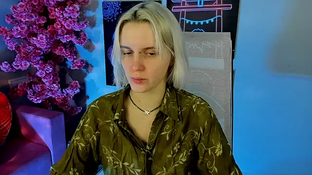 Snapshot of BethanyCloud chatting on 12.18.25 BethanyCloud online show from 12.18.25