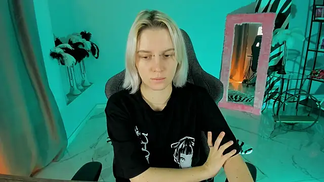 Snapshot of BethanyCloud chatting on 01.14.26 BethanyCloud online show from 01.14.26