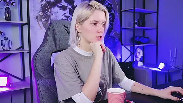 Snapshot of BethanyCloud chatting on 02.10.26 BethanyCloud online show from 02.10.26