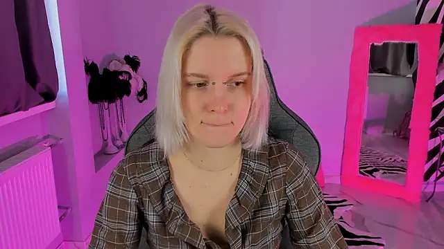 Snapshot of BethanyCloud chatting on 02.18.26 BethanyCloud online show from 02.18.26