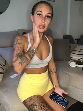 Rosieredxox online show from 09.29.25