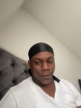 labishyoung25 online show from 11.21.25