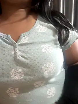 Maggi-is-back online show from 09.22.25