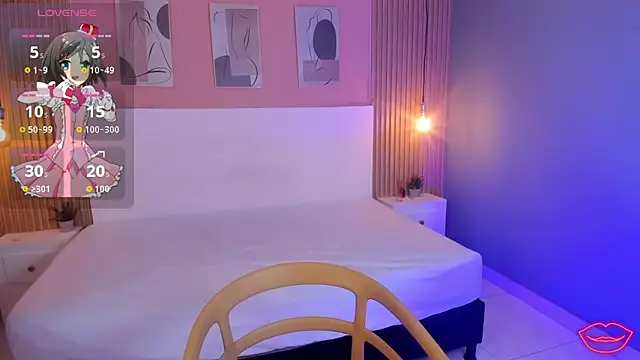 Snapshot of candy_lux30 chatting on 10.21.25 candy lux30 online show from 10.21.25