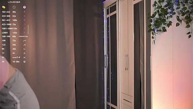 Snapshot of VernonKnapik chatting on 09.08.25 VernonKnapik online show from 09.08.25