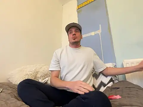 shyandchilling online show from 02.12.26