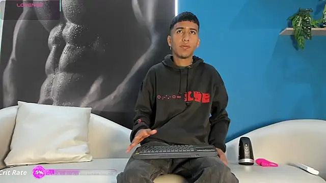 Snapshot of ender_h0t chatting on 10.11.25 ender h0t online show from 10.11.25