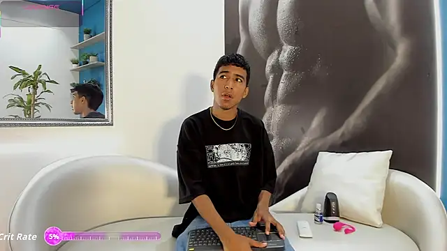 Snapshot of ender_h0t chatting on 11.08.25 ender h0t online show from 11.08.25